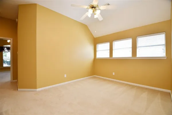 $2,400 | 3111 Zelko Drive, Pearland, TX 77584