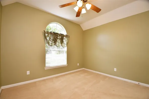 $2,400 | 3111 Zelko Drive, Pearland, TX 77584