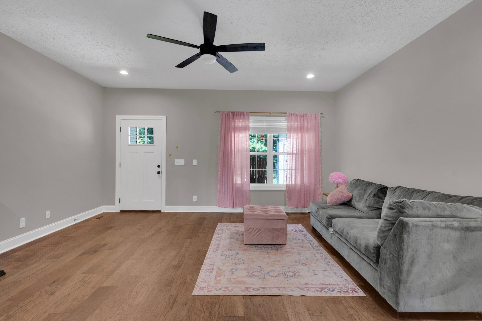 1147 Mt Herman Road Fayetteville, TN 37334 - Photo 4 of 31 a living room with furniture and a wooden floor