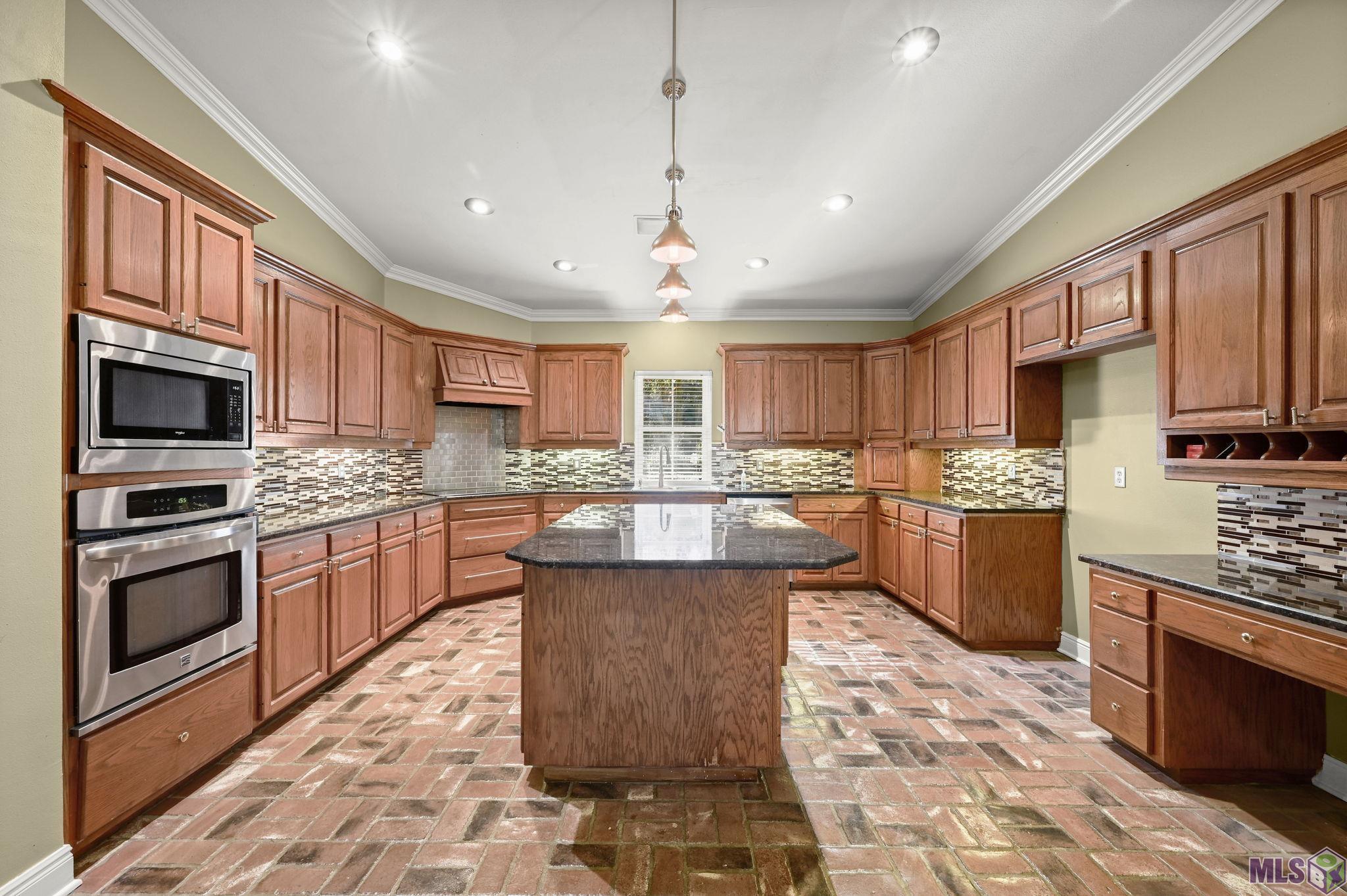 18616 Perkins Road Prairieville, LA 70769 - Photo 7 of 34