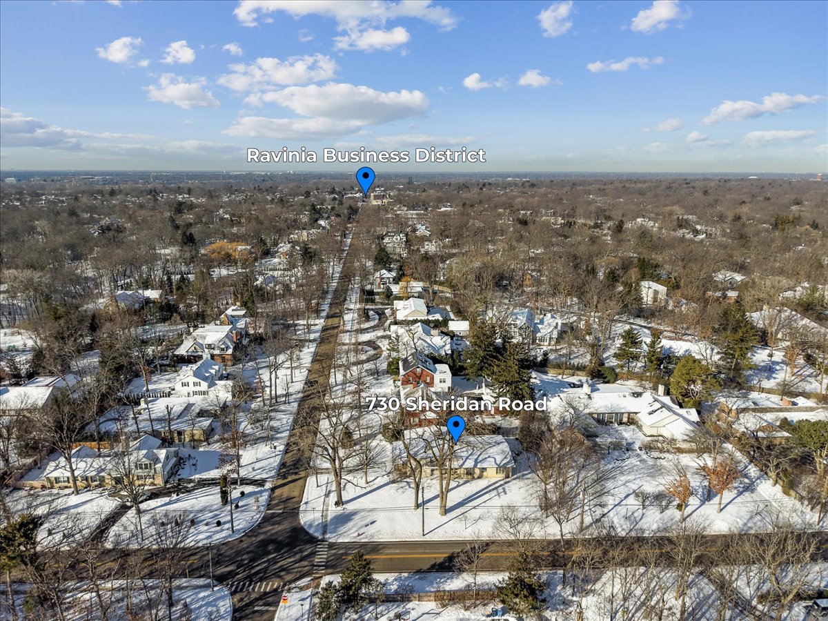 730 Sheridan Road Highland Park, IL 60035 - Photo 48 of 48 an aerial view of a city