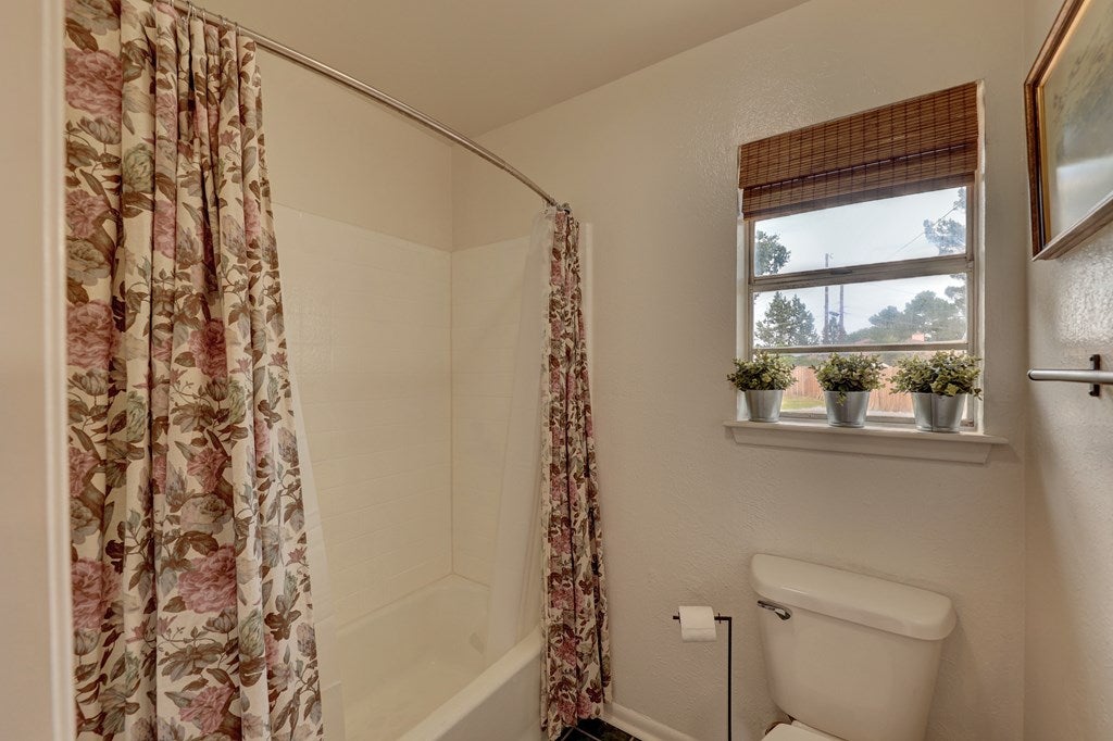 2000 Enfield Road Alpine, TX 79830 - Photo 17 of 27 Gallery Image 17