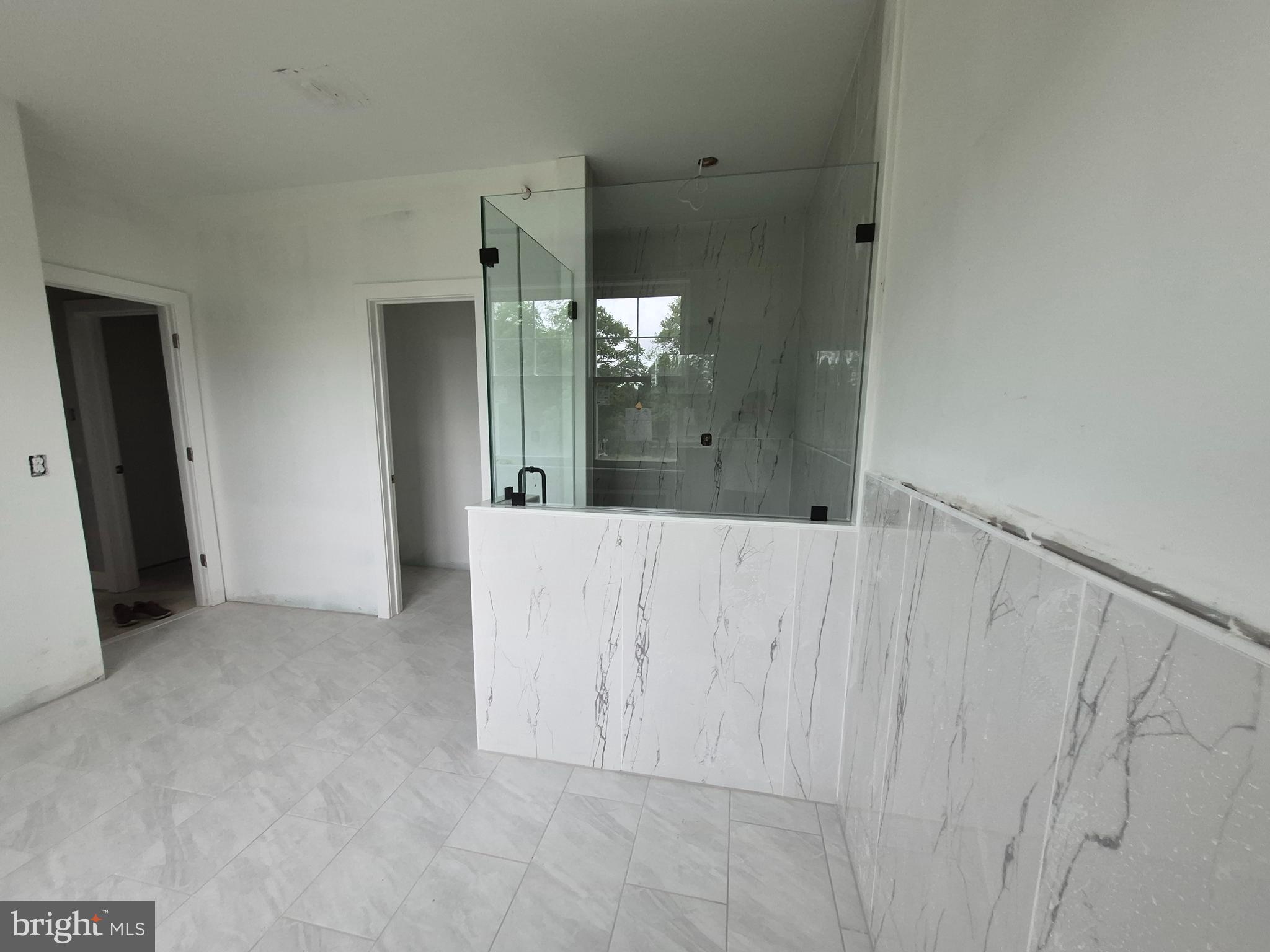 324 Bishop Hollow Road Newtown Square, PA 19073 - Photo 14 of 37 a view of a bathroom with mirror