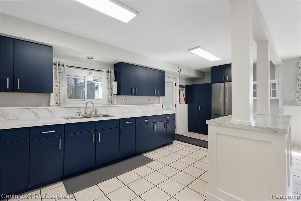 5404 Drayton Road Clarkston, MI 48346 - Photo 12 of 26 Gallery Image 12