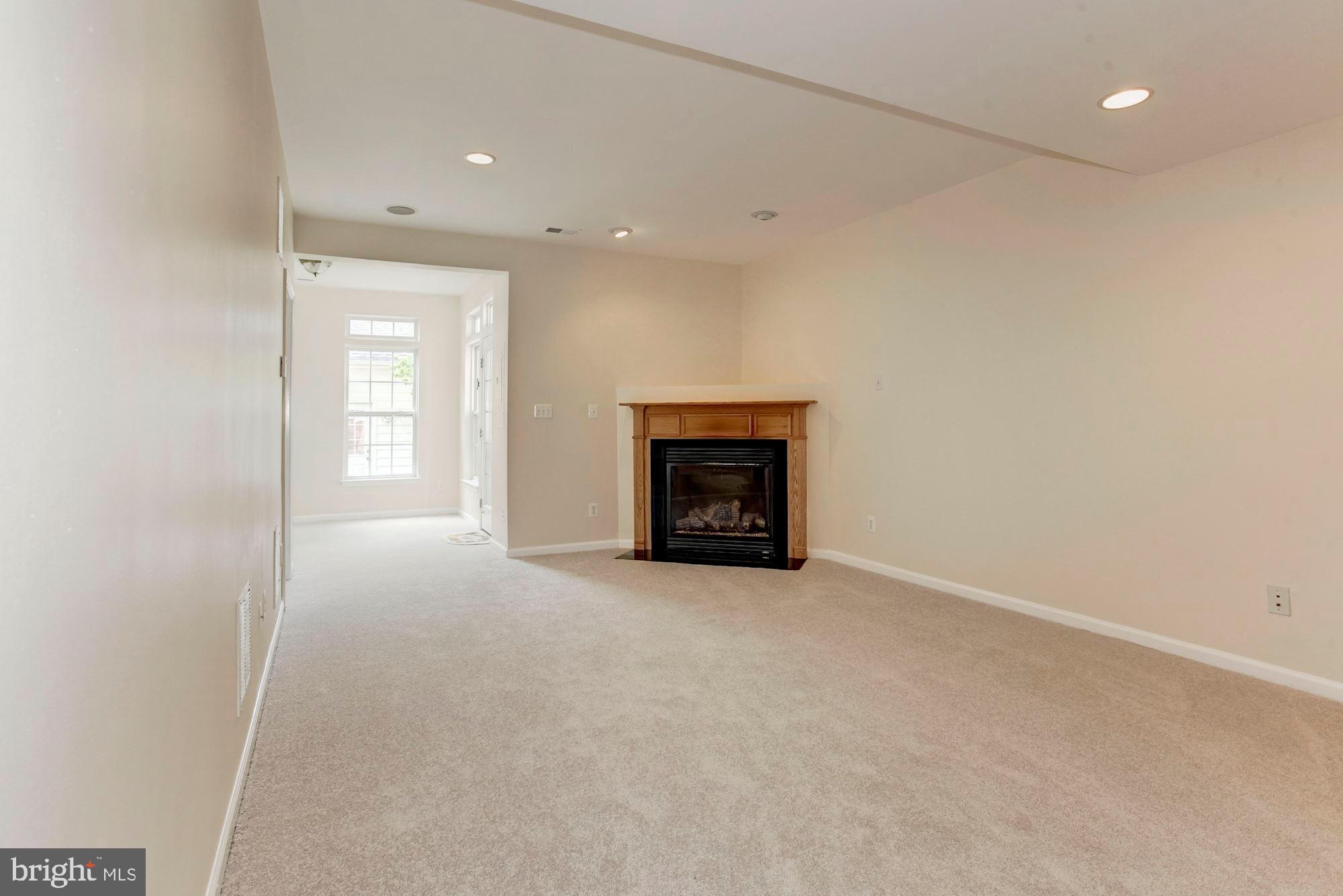 16618 Barge Circle Woodbridge, VA 22191 - Photo 11 of 65 Gas Fireplace