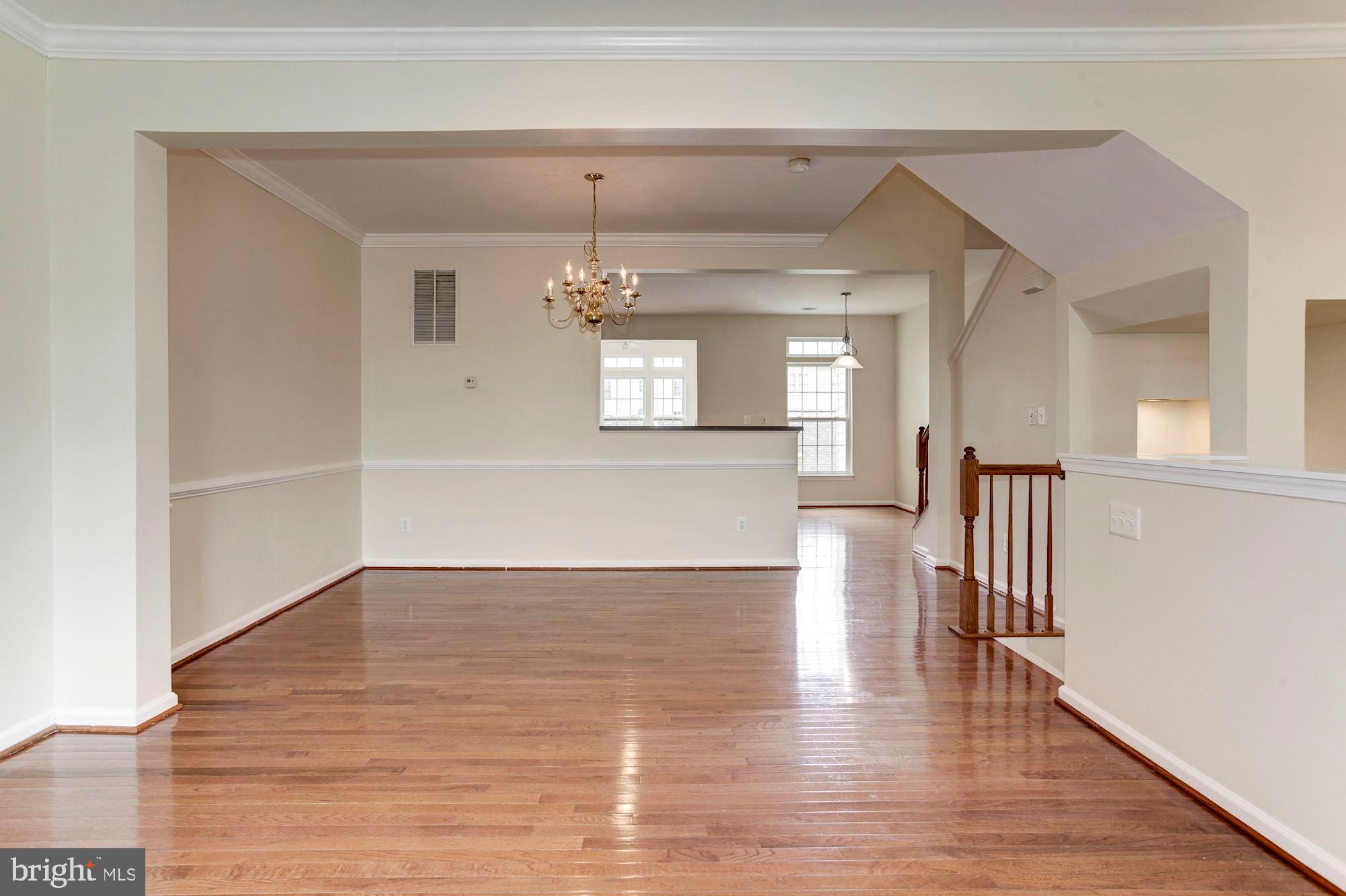 16618 Barge Circle Woodbridge, VA 22191 - Photo 25 of 65 Light and Bright Living/dining rooms