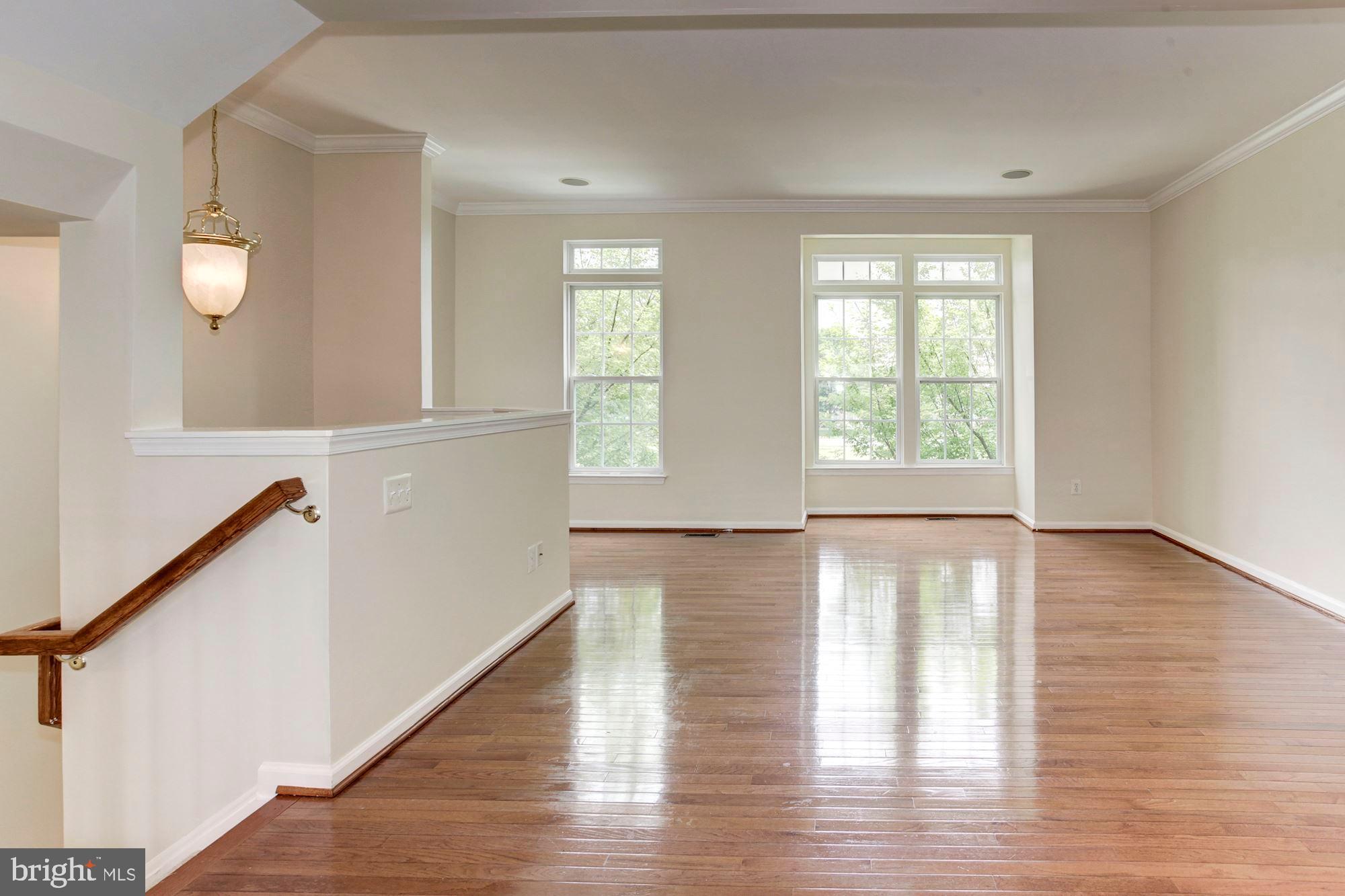 16618 Barge Circle Woodbridge, VA 22191 - Photo 27 of 65 Living/dining area