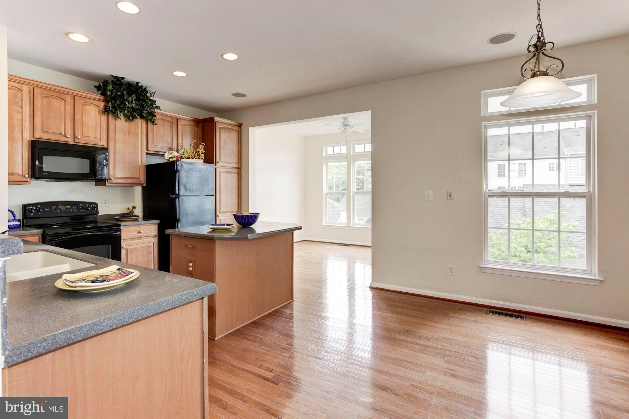 16618 Barge Circle Woodbridge, VA 22191 - Photo 31 of 65 Country Kitchen with hardwood floor