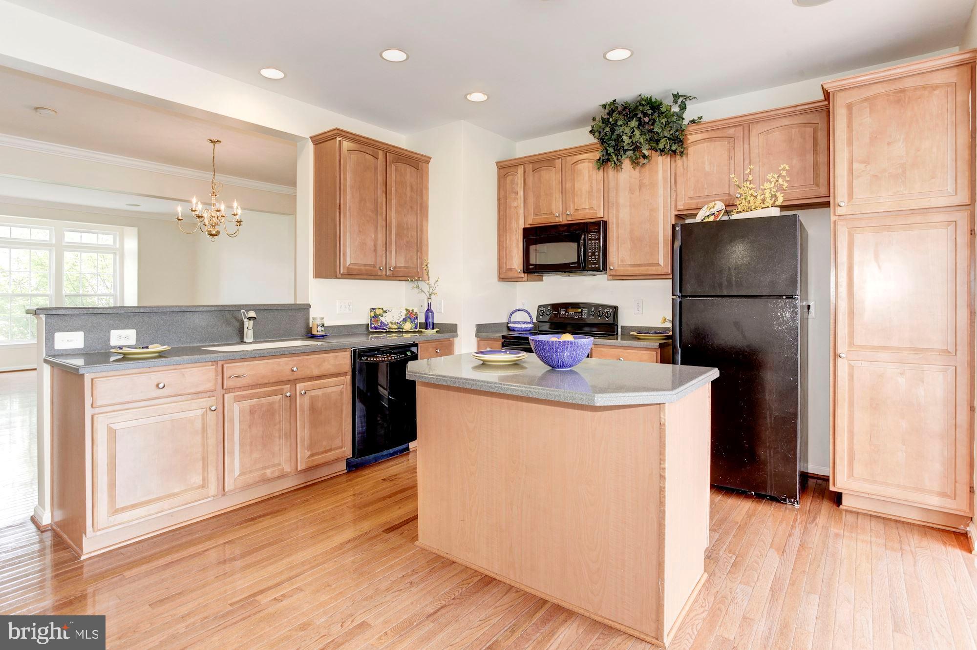 16618 Barge Circle Woodbridge, VA 22191 - Photo 33 of 65 Open Kitchen with hardwood floor