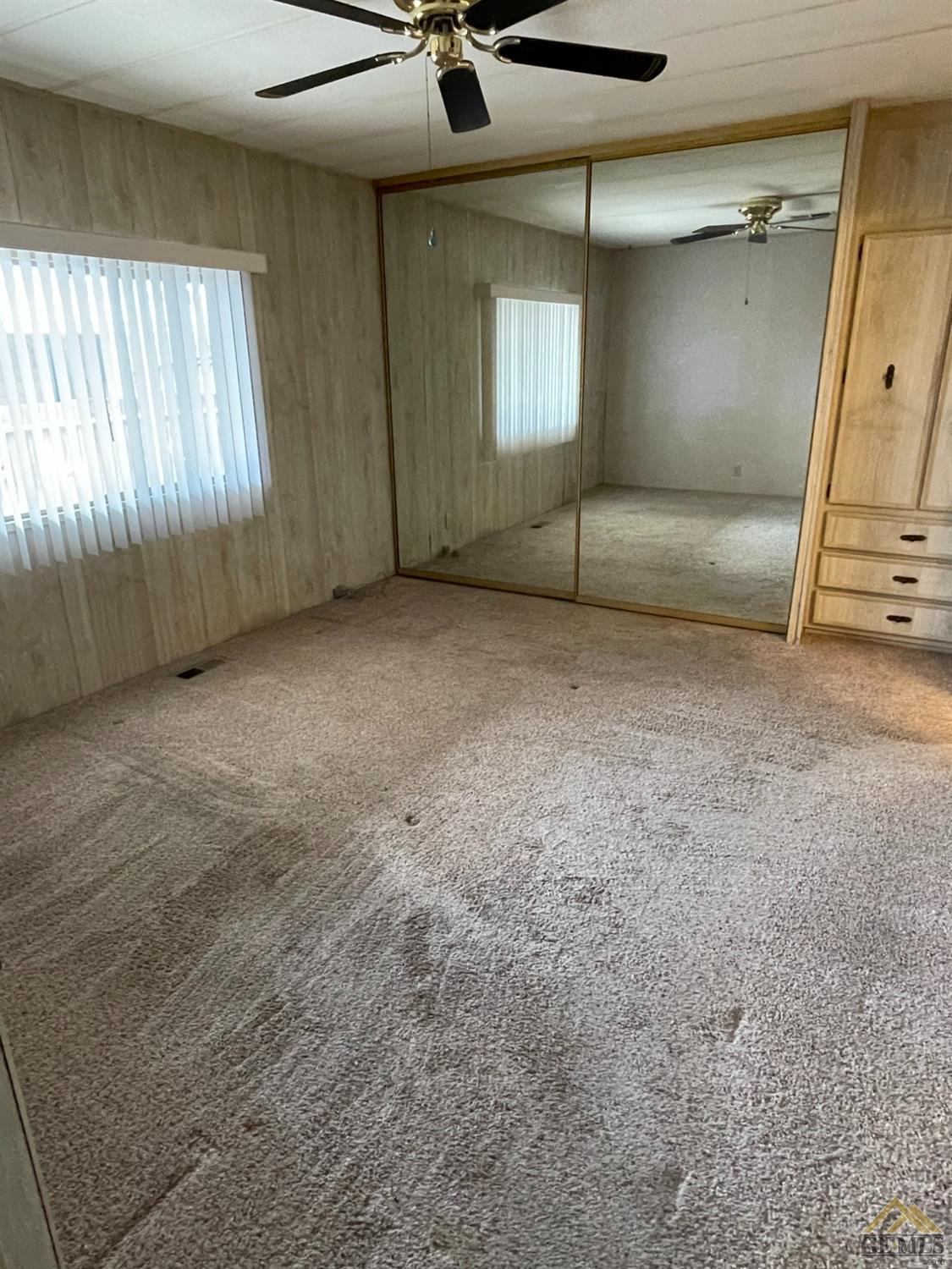 Undisclosed Address Bakersfield, CA 93308 - Photo 35 of 40 an empty room with windows