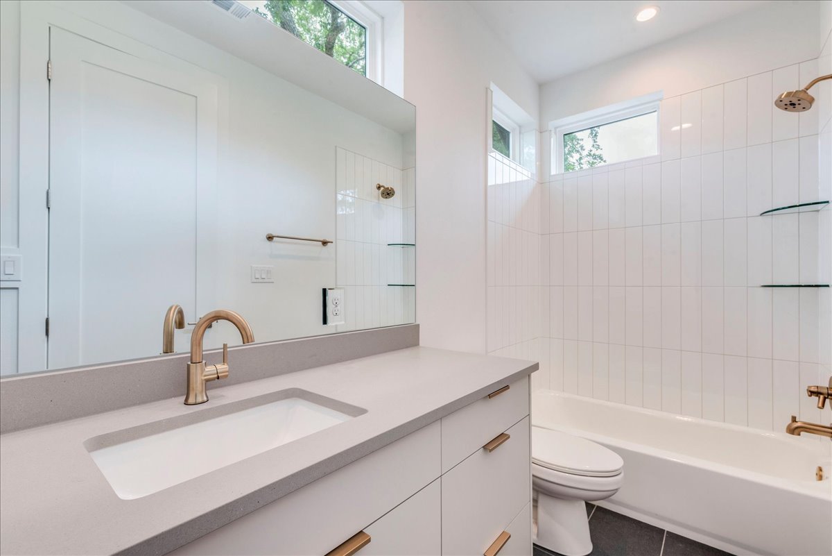 1713 East M. Franklin Avenue, Unit 2 Austin, TX 78721 - Photo 17 of 24