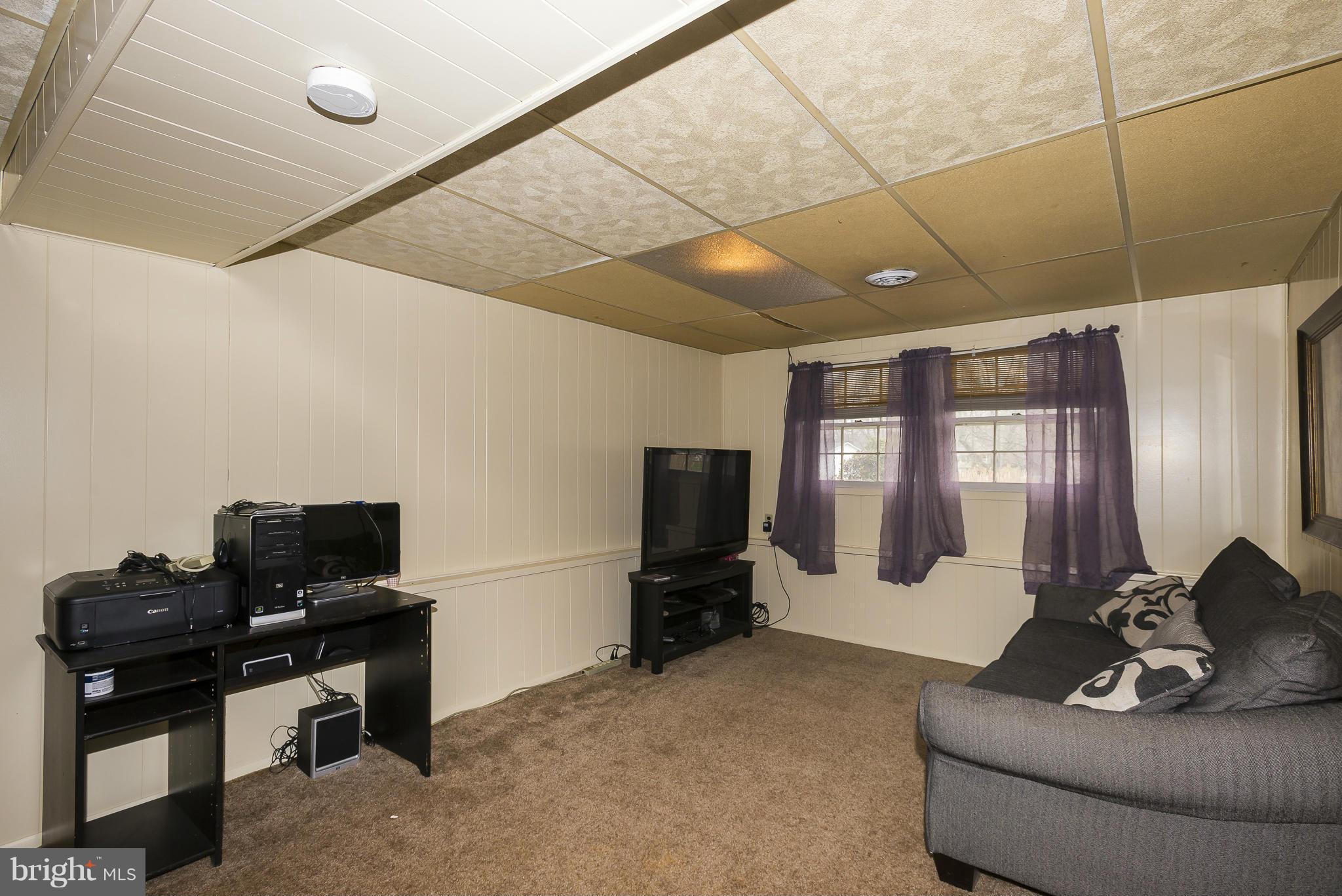 2239 Dairy Farm Road Gambrills, MD 21054 - Photo 15 of 23 Family Room - Lower Level