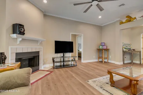 $260,000 | 209 Silver Creek Circle, Lafayette, LA 70508