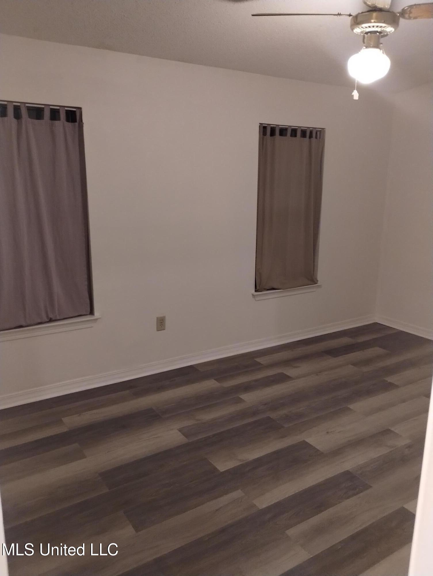 758 Wicklow Place, Unit B Ridgeland, MS 39157 - Photo 15 of 19 Bedroom 2