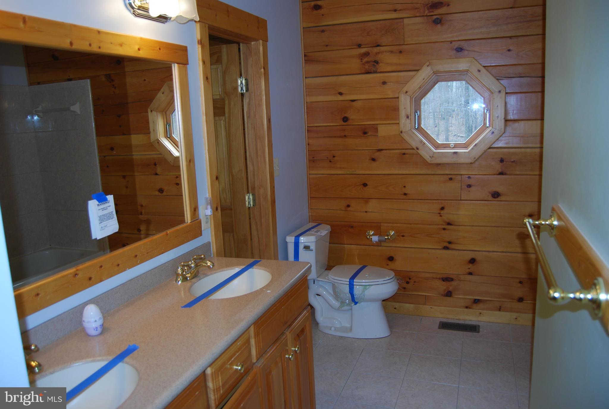 23868 New Mountain Road Aldie, VA 20105 - Photo 12 of 26 Bath