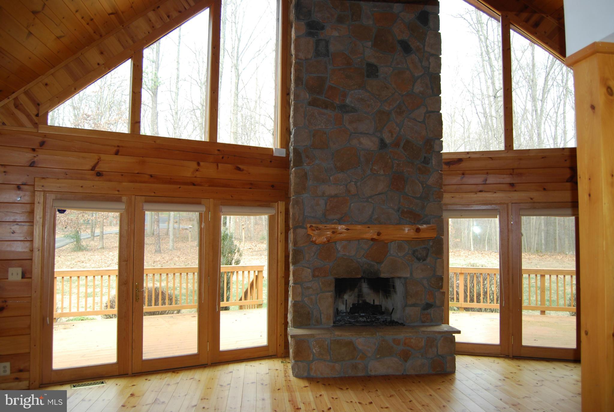 23868 New Mountain Road Aldie, VA 20105 - Photo 3 of 26 Family Room