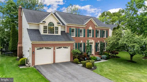 $1,549,000 | 4 Yellow Plum Court, Rockville, MD 20850