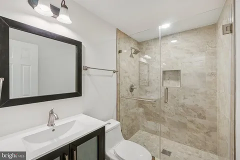 $1,549,000 | 4 Yellow Plum Court, Rockville, MD 20850