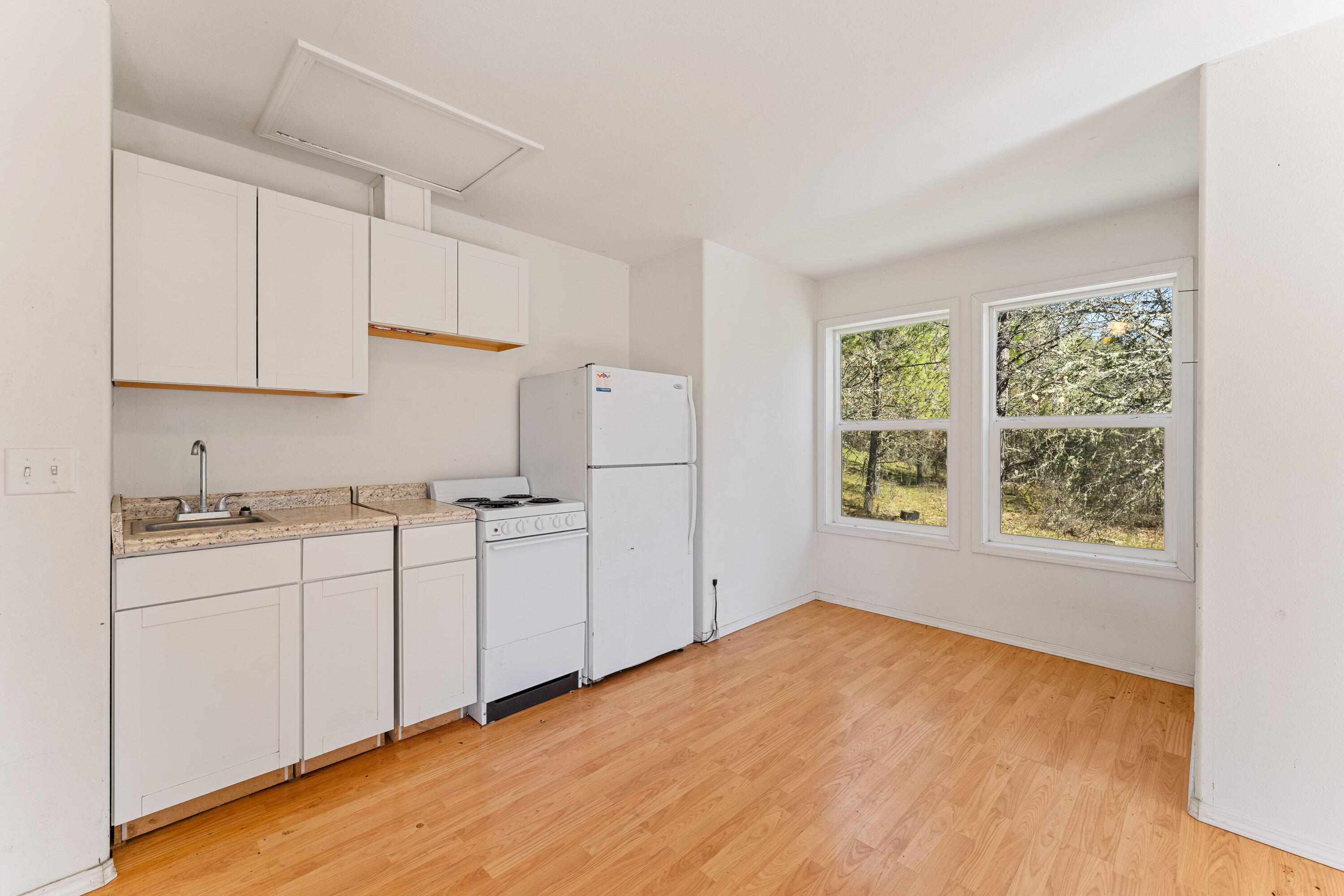 164 Busch Road Trail, OR 97541 - Photo 7 of 20 28-INT (6 of 7)