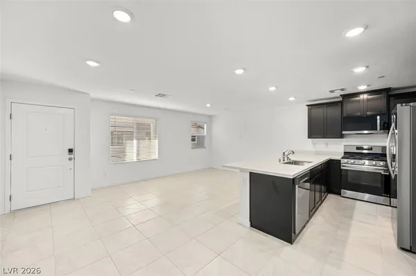 $1,950 | 5913 Yee Haw Street, Unit 125, North Las Vegas, NV 89081