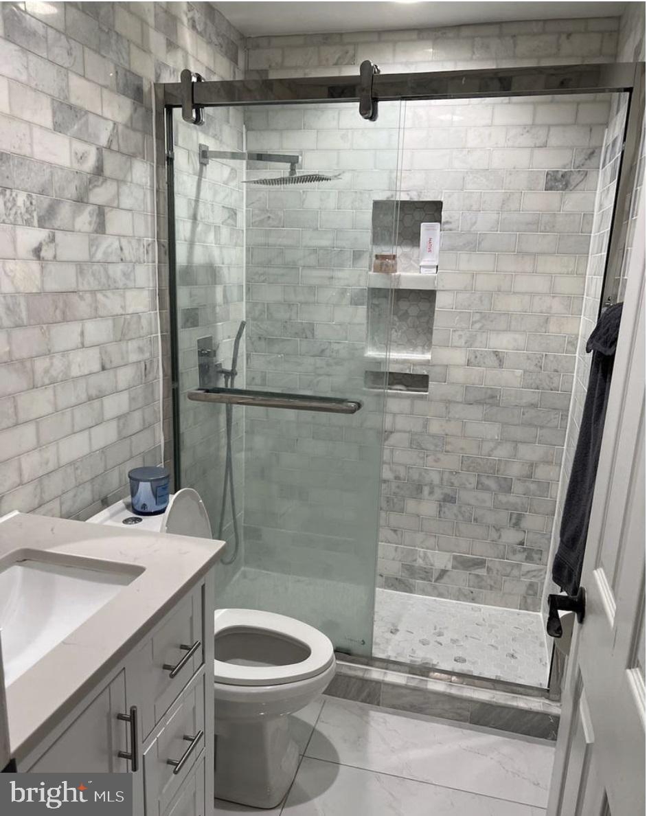 6953 Decatur Street Hyattsville, MD 20784 - Photo 14 of 23 Main Level Full Bath