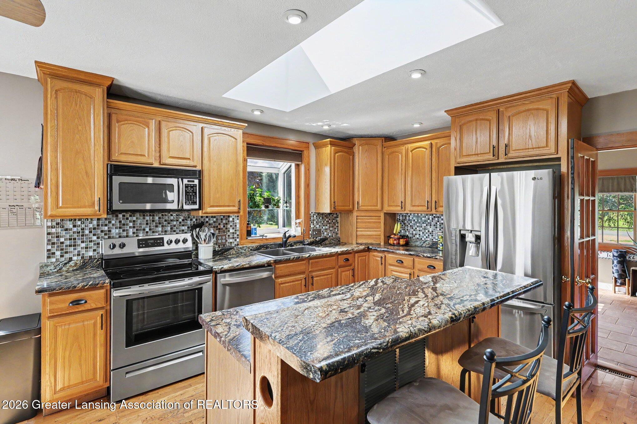 2426 East Colony Road St. Johns, MI 48879 - Photo 6 of 45 Kitchen