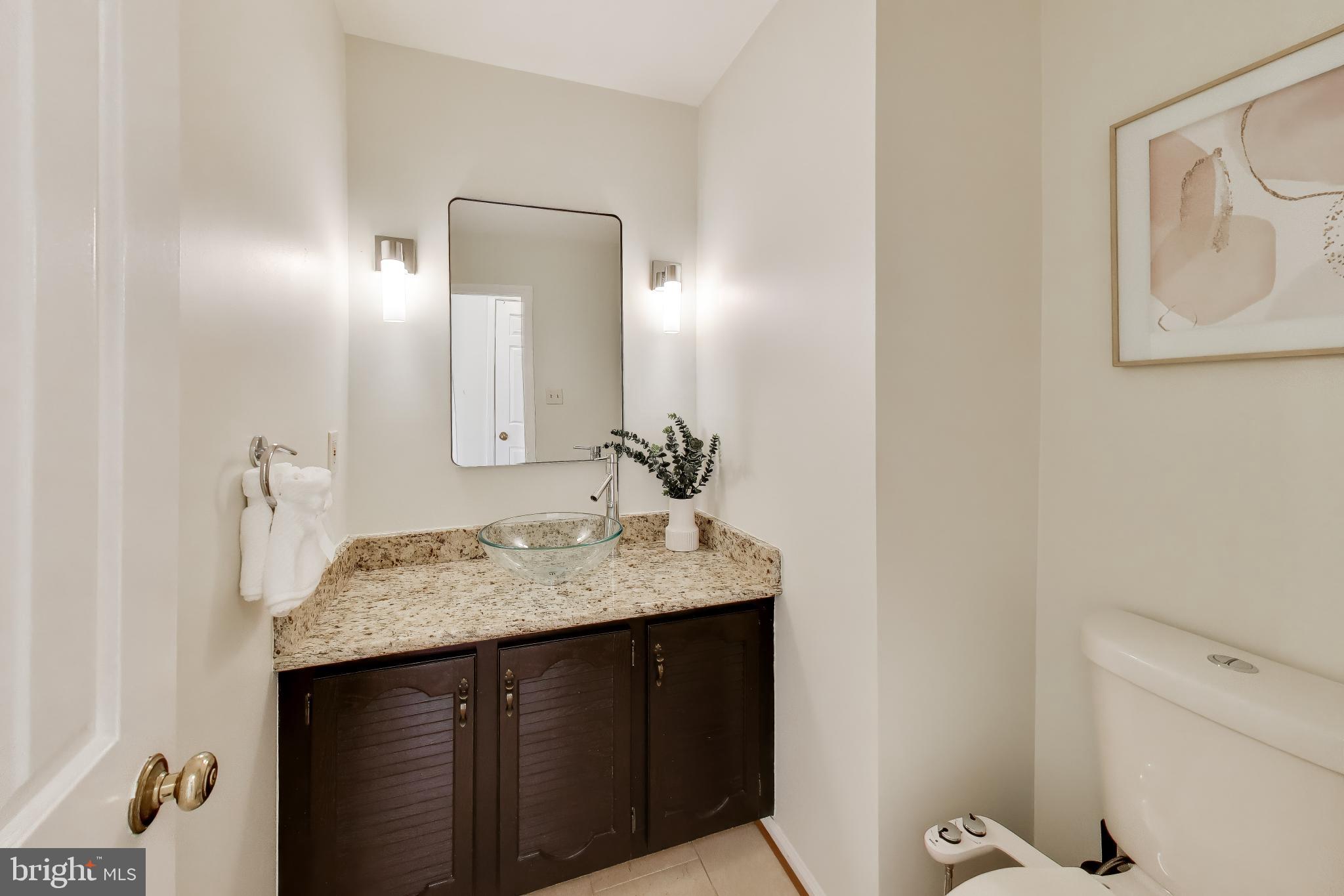 10150 Red Spruce Road Fairfax, VA 22032 - Photo 21 of 70 Refreshed Main Level Powder Room