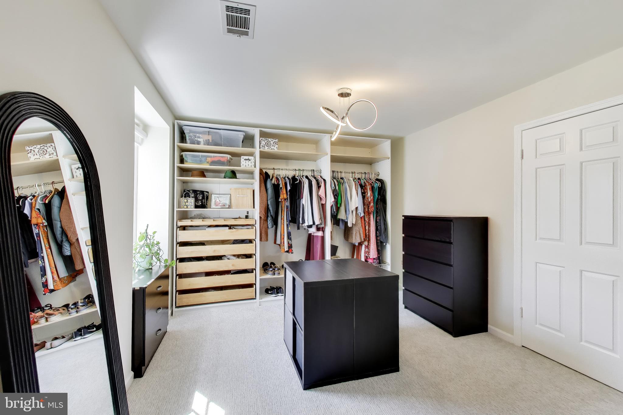 10150 Red Spruce Road Fairfax, VA 22032 - Photo 24 of 70 Primary Suite Dressing Room/Walk-In Closet