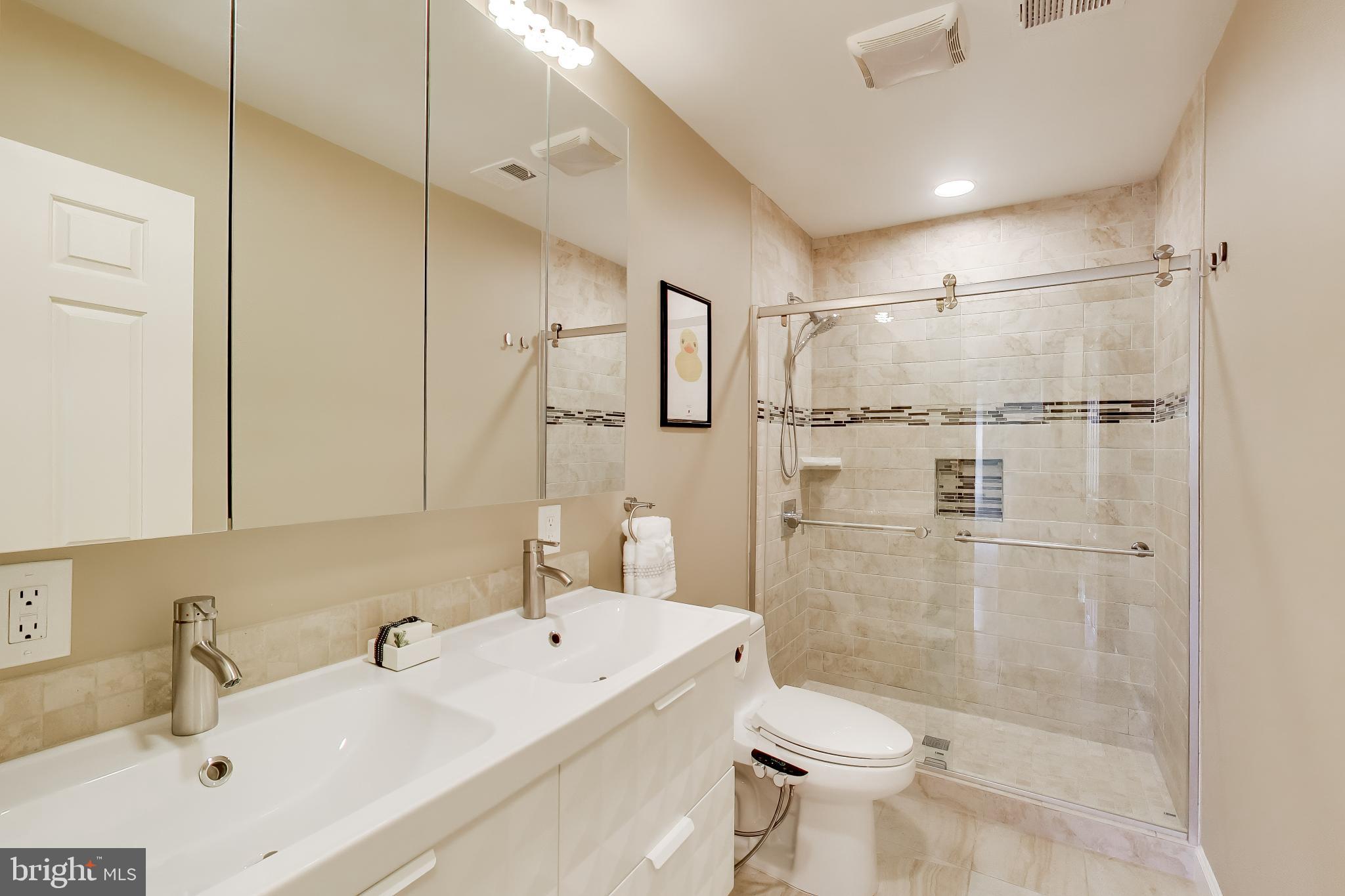10150 Red Spruce Road Fairfax, VA 22032 - Photo 37 of 70 Stylishly Updated Hallway Bath w/a Floating Vanity