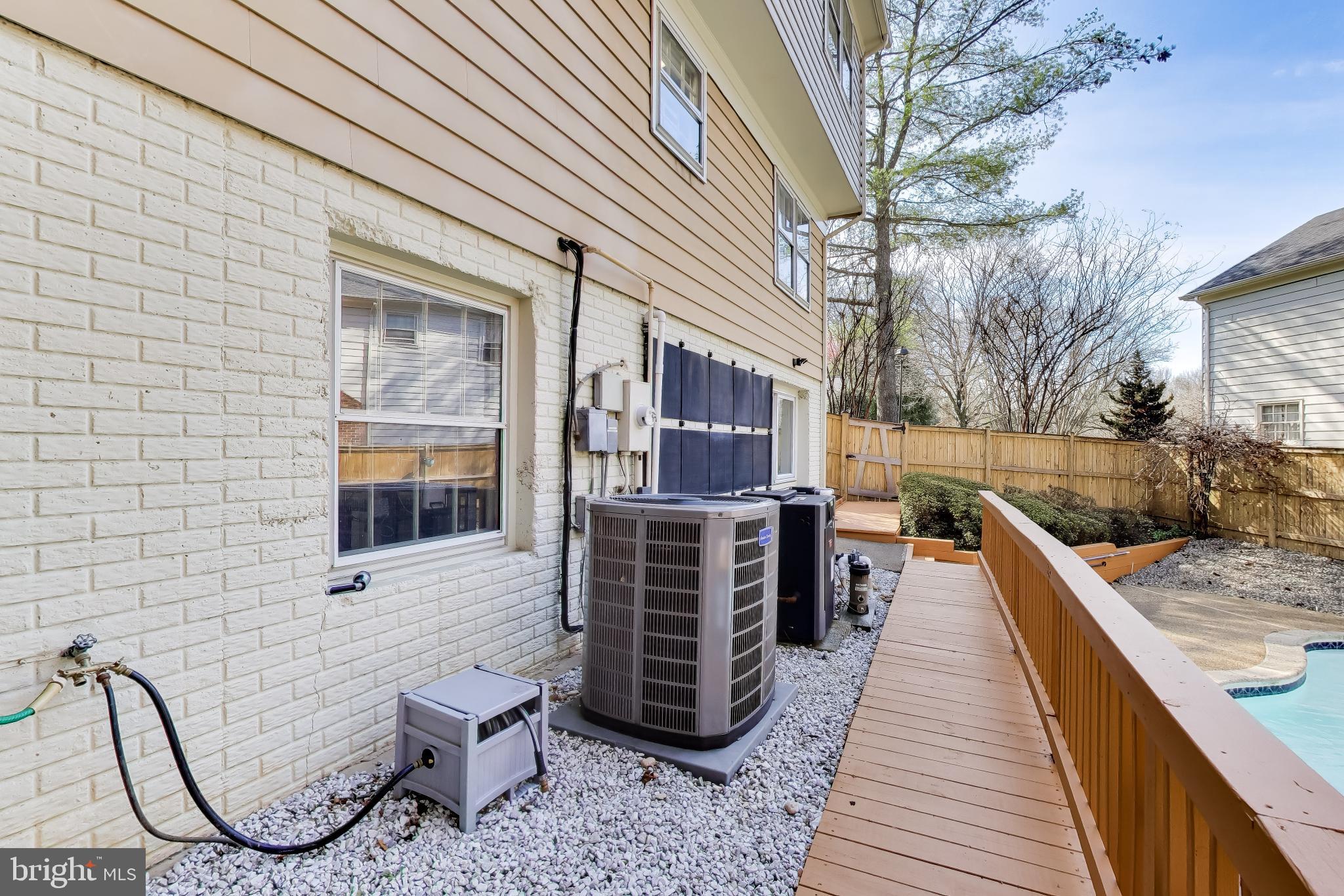 10150 Red Spruce Road Fairfax, VA 22032 - Photo 50 of 70 Exterior-Rear