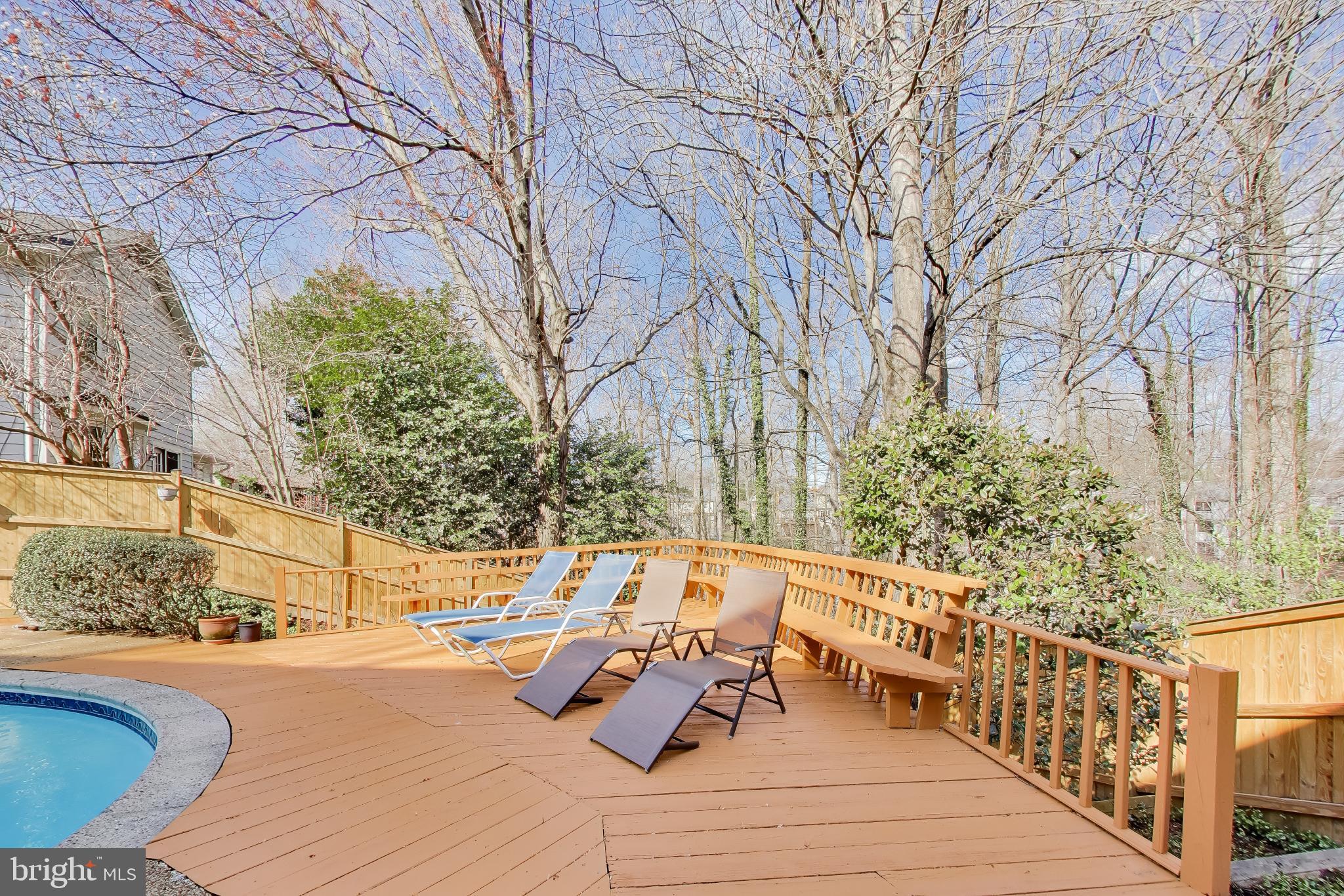 10150 Red Spruce Road Fairfax, VA 22032 - Photo 59 of 70 Deck area with Built-In Seating