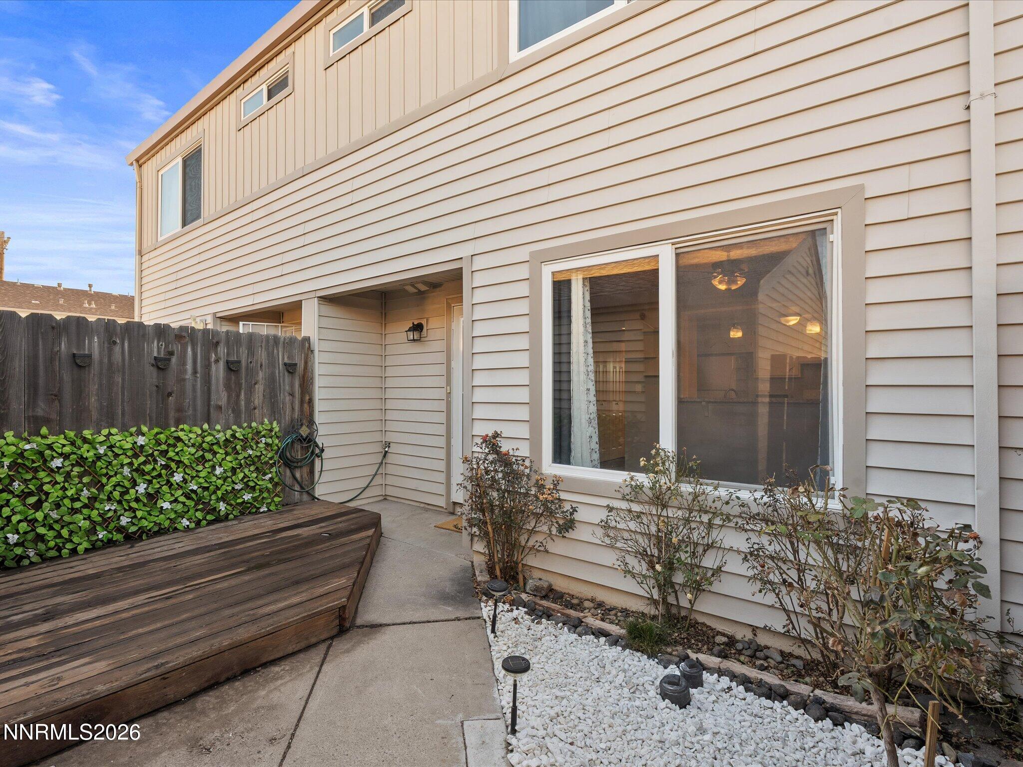 04-13902 Lear Blvd-103