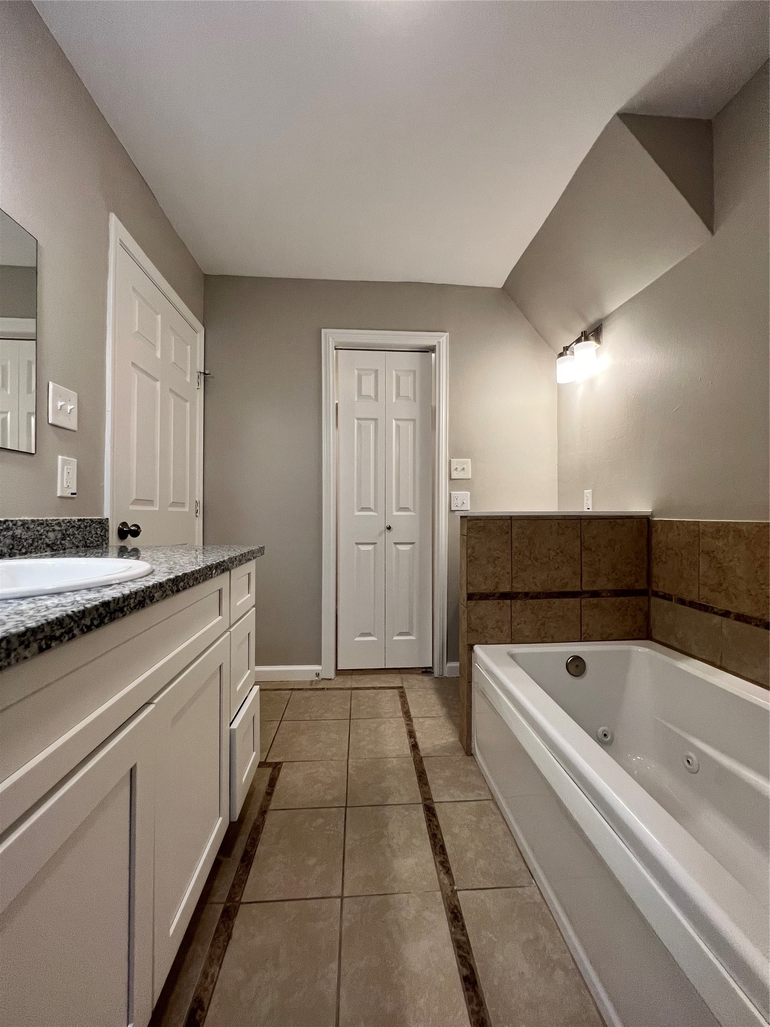 1506 Castlerock Road Houston, TX 77090 - Photo 24 of 48 Gallery Image 24