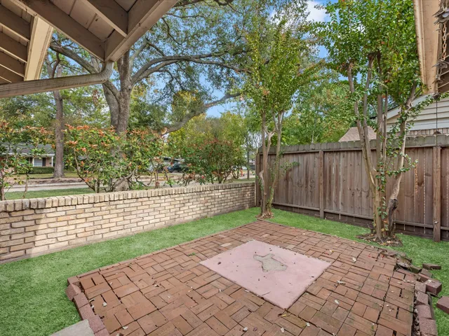 $2,700 | 9829 Cedardale Drive, Houston, TX 77055