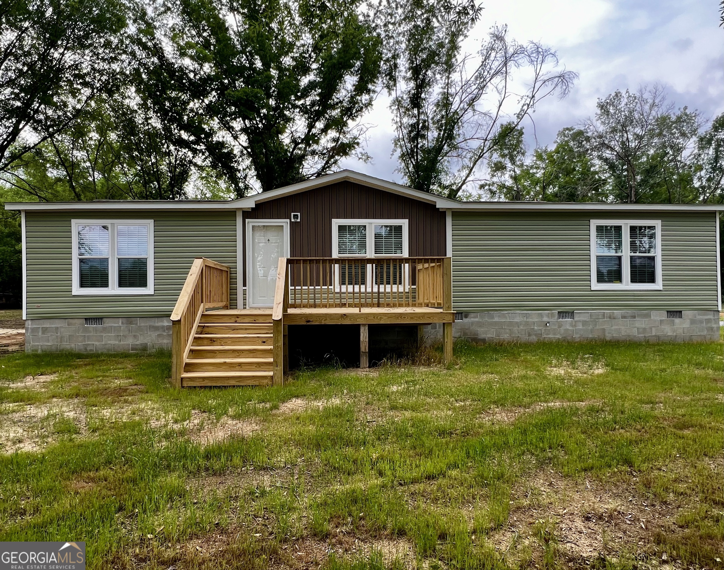 a view of a house with pool