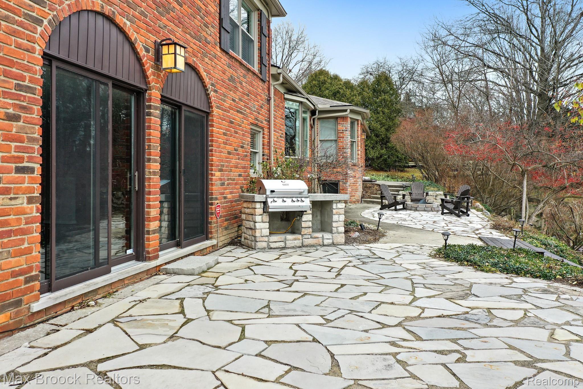 910 Rock Spring Road Bloomfield Hills, MI 48304 - Photo 28 of 43 DSC_0130.jpg