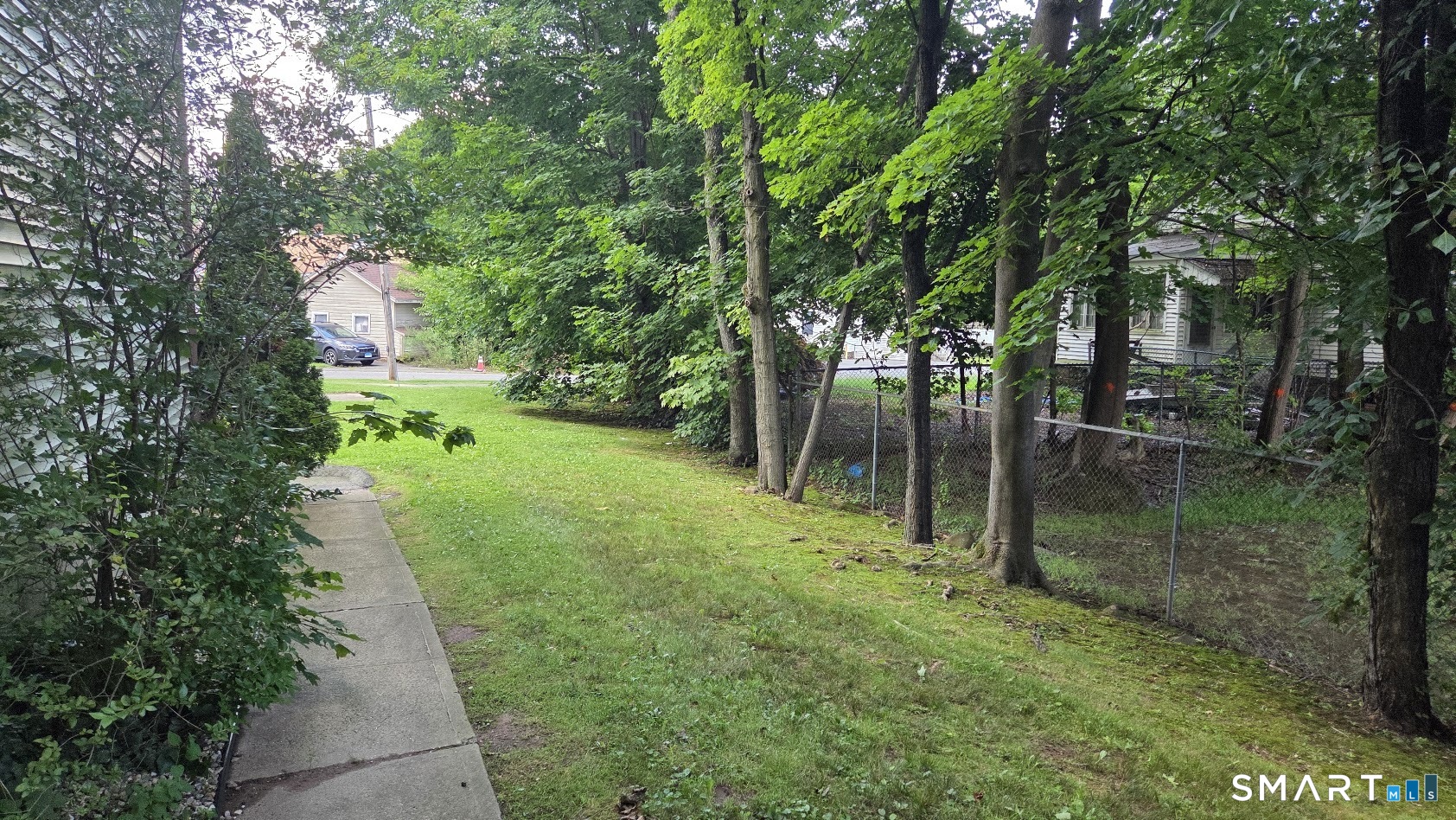 18 Allen Court, Unit 2/B Meriden, CT 06451 - Photo 2 of 22 Gallery Image 2