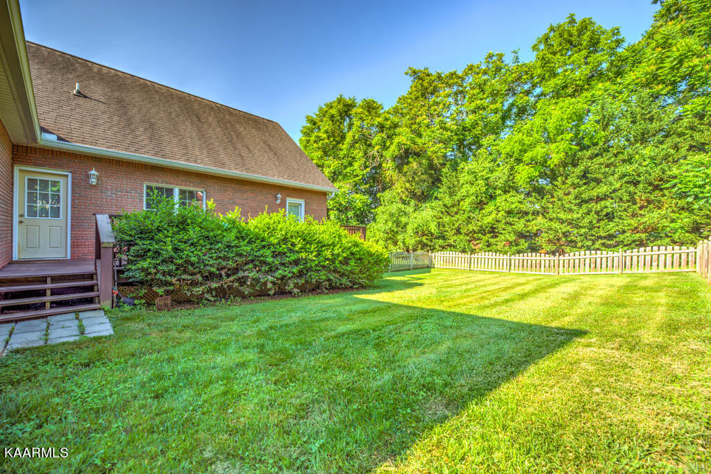 108 Rutherford Court Clinton, TN 37716 - Photo 3 of 26 DSC_5690_1_2_3_4