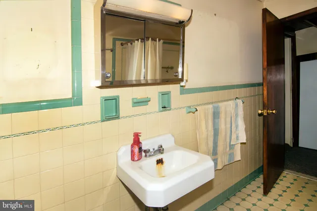 $234,900 | 266 Passaic Avenue, Thorofare, NJ 08086