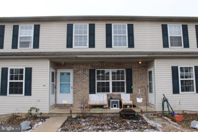 $1,475 | 213 Ark Drive, Dallastown, PA 17313