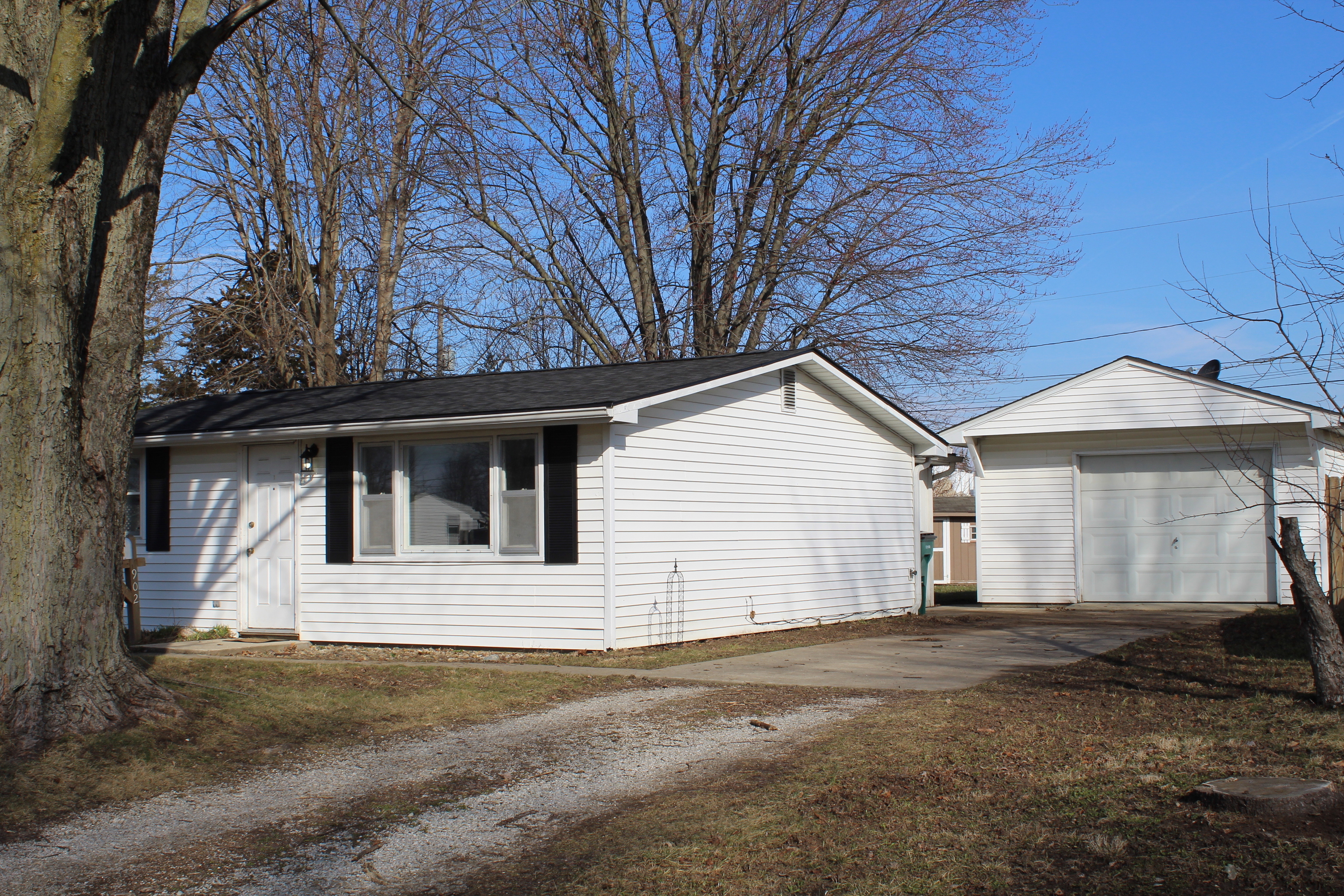 902 Dicks Street Lebanon, IN 46052 - Photo 2 of 15