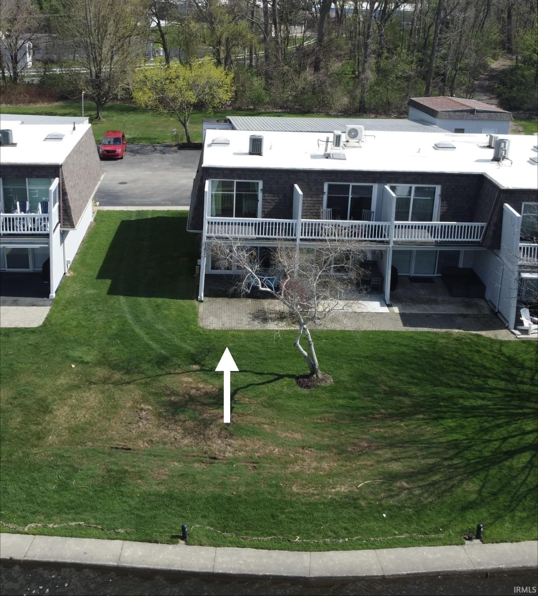 10095 North Turkey Creek Road, Unit 19 Syracuse, IN 46567 - Photo 4 of 33