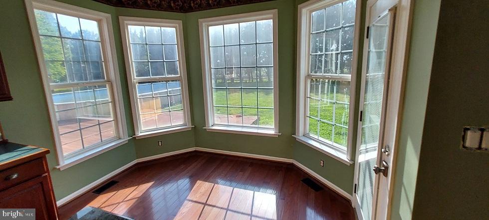 21700 Slidell Road Boyds, MD 20841 - Photo 22 of 45 Nook area