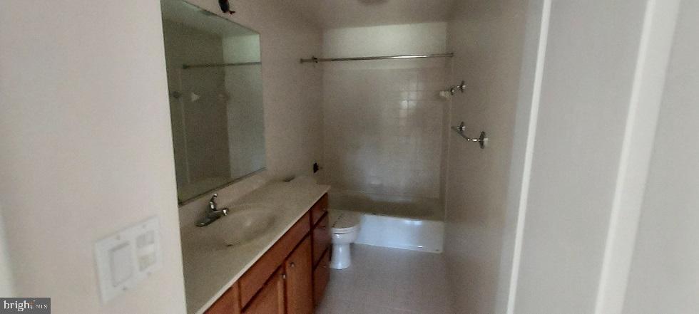 21700 Slidell Road Boyds, MD 20841 - Photo 29 of 45 Hall full bath