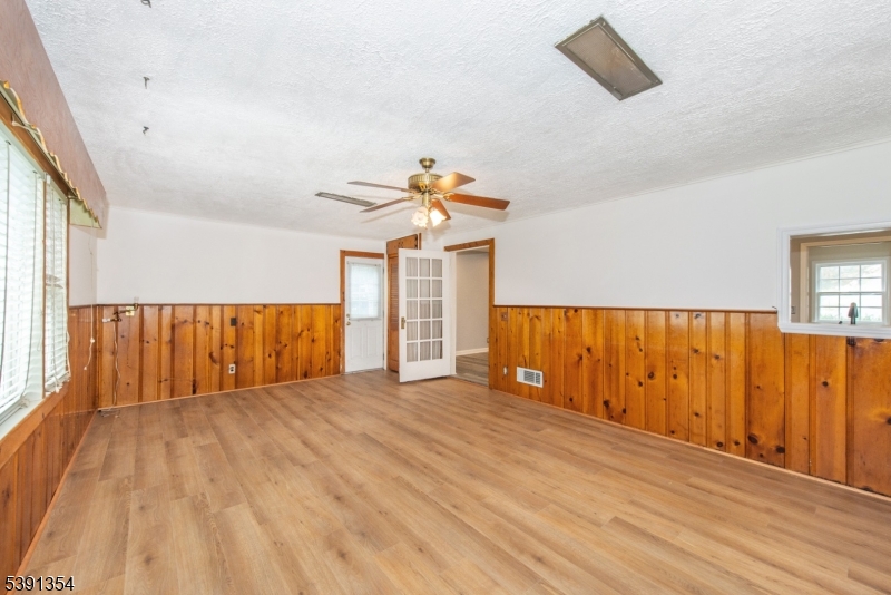 70 Gerard Road Nutley, NJ 07110 - Photo 14 of 26