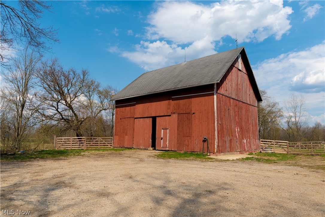 7599 Pawnee Road Lodi, OH 44254 - Photo 15 of 30