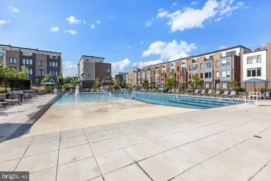$610,000 | 16336 Connors Way, Unit 8, Rockville, MD 20855