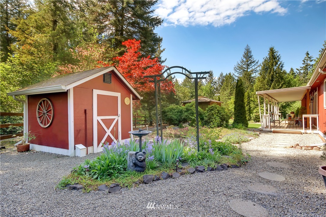 7435 Delphi Road Southwest Olympia, WA 98512 - Photo 4 of 24 Gallery Image 4