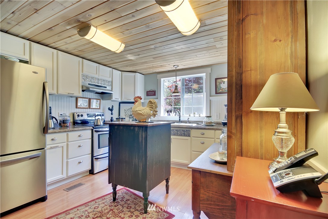 7435 Delphi Road Southwest Olympia, WA 98512 - Photo 8 of 24 Gallery Image 8