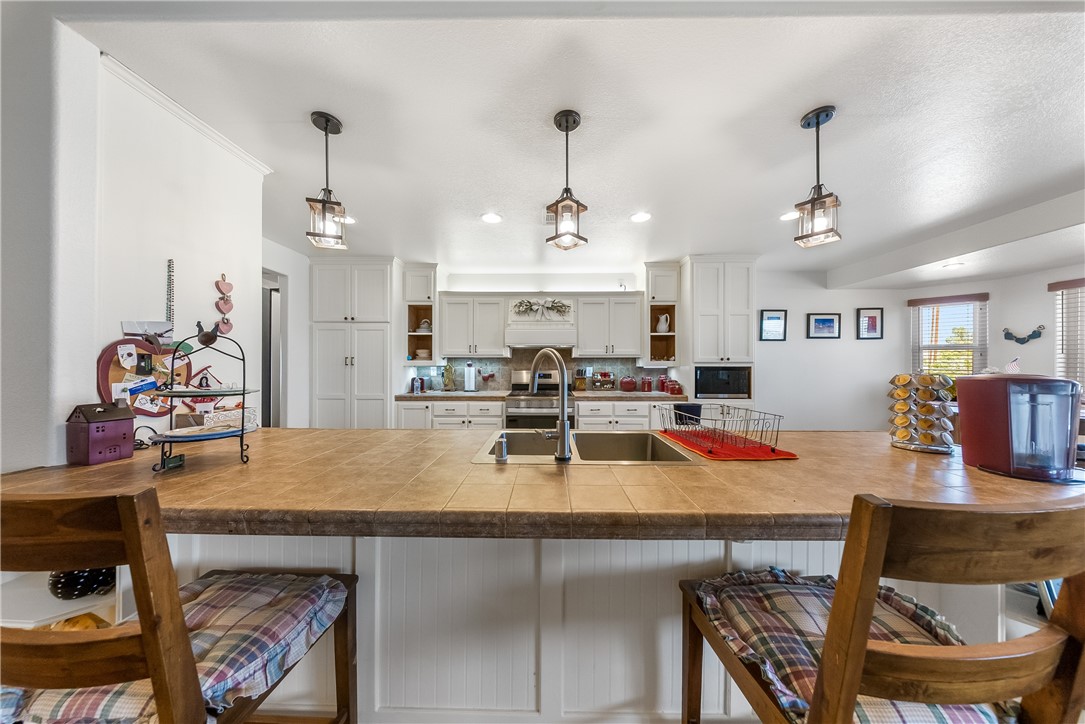 16209 Serrano Road Apple Valley, CA 92307 - Photo 12 of 36